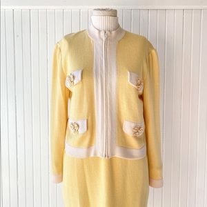 St. John yellow knit two piece coordinate 1990s P